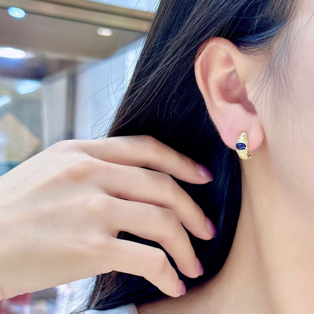 14k Gold 1.27 Ct Natural Sapphire Earrings - 2