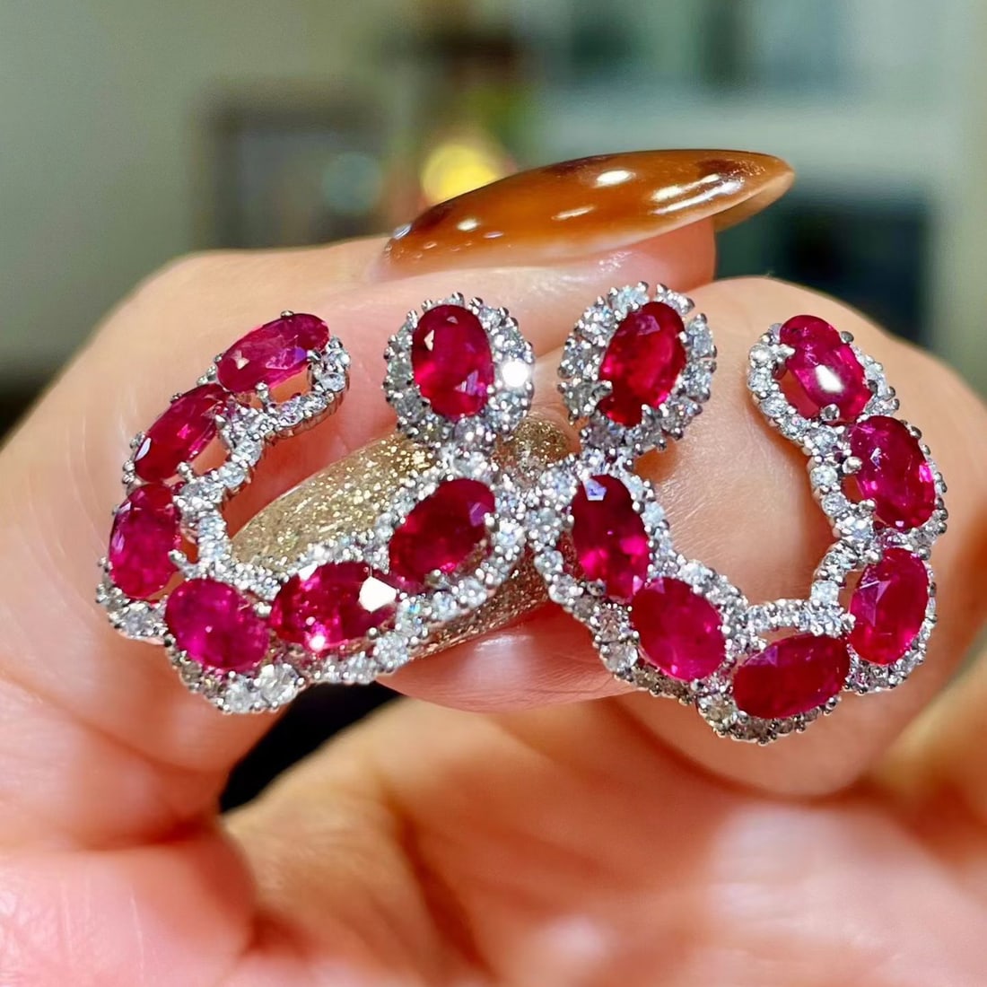 14k Gold 5.32 Ctw Natural Ruby & Diamond Earrings: Ref:231126210 // gold content:14k gold // main gemstone:ruby // shape:oval // carat weight:4. 01ct // color:red // treatment:natural // // adjacent gemstone 2 : diamond // shape:round // carat weight: