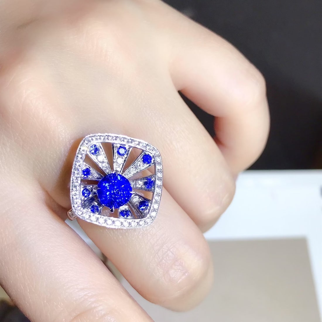 14k Gold 2.14 Ctw Natural Sapphire & Diamond Ring - 5