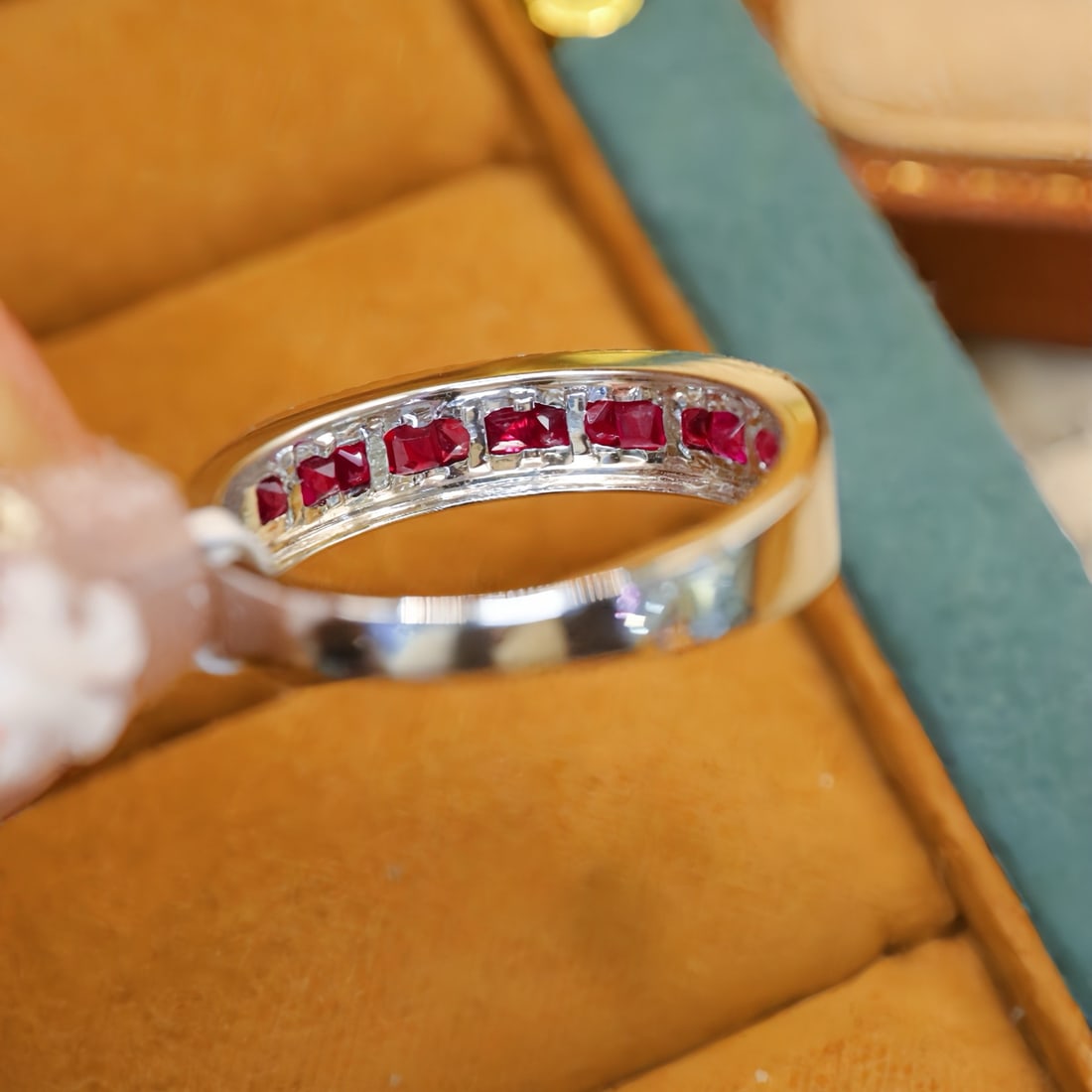 14k Gold 0.96 Ctw Natural Ruby & Diamond Ring - 5