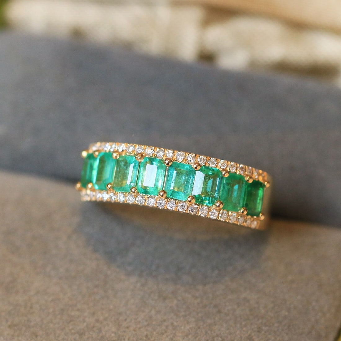 14k Gold 2.04 Ctw Natural Emerald & Diamond Ring: Ref:231126226 // gold content:14k gold // ring size:7. 25us // // main gemstone:emerald // shape:octagonal // carat weight:1. 83ct // color:green // treatment:natural // // adjacent gemstone 2 : diamo