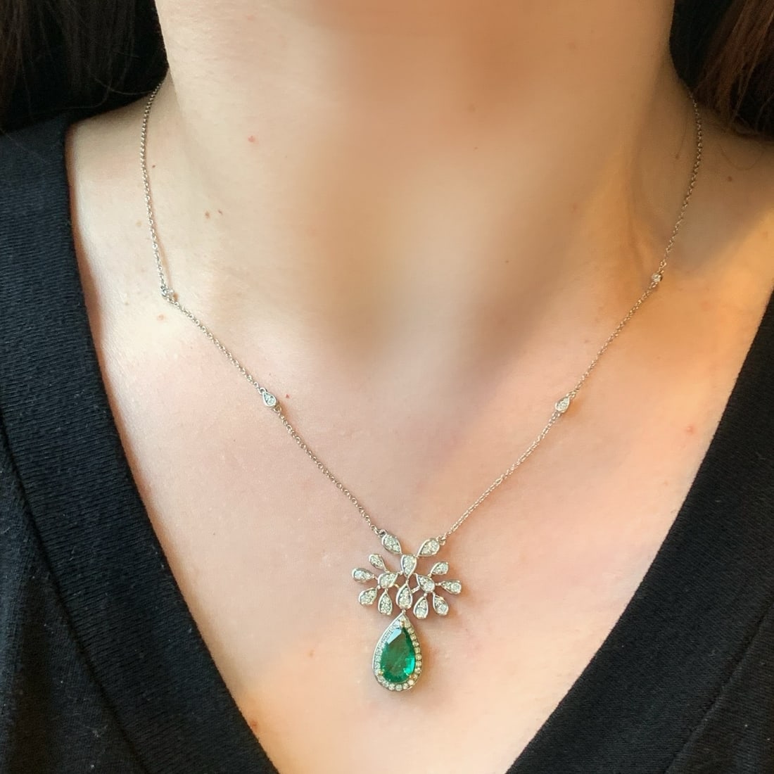 14k Gold 2.01 Ctw Natural Emerald & Diamond Necklace - 3