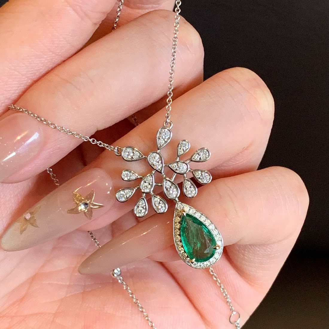 14k Gold 2.01 Ctw Natural Emerald & Diamond Necklace - 5