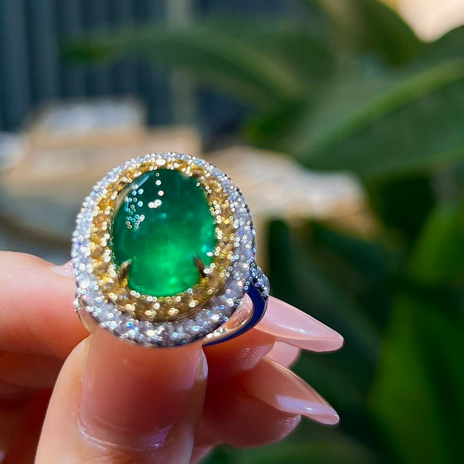 14k Gold 8.99 Ctw Vivid Green Natural Emerald & Diamond Ring - 8
