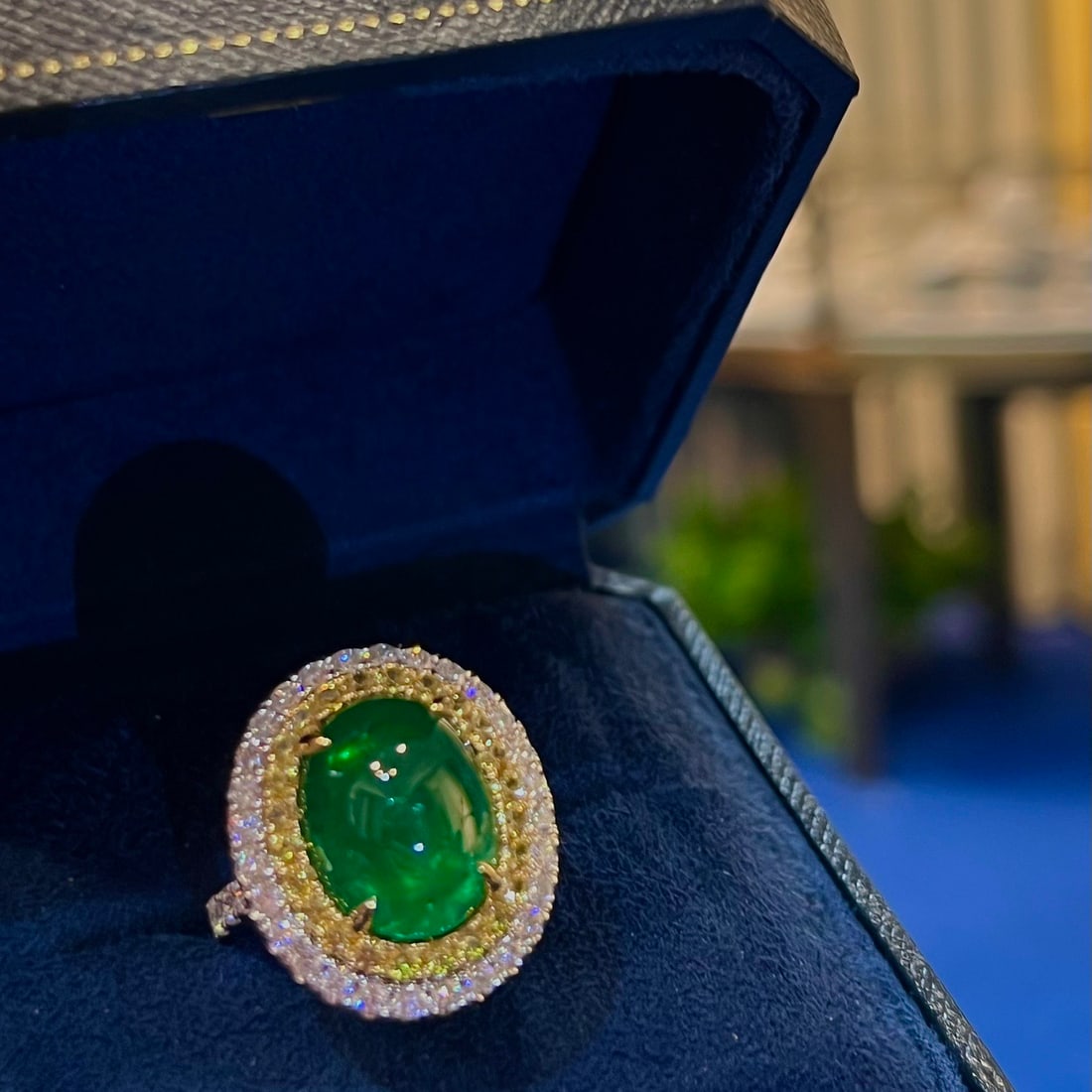 14k Gold 8.99 Ctw Vivid Green Natural Emerald & Diamond Ring - 9