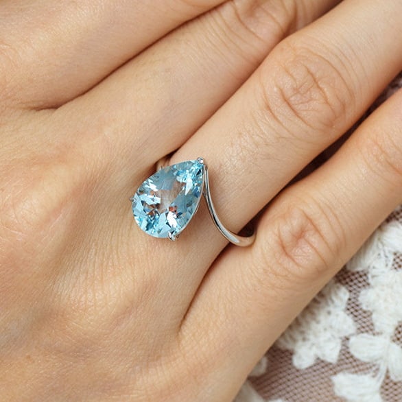 14k Gold 4.1 Ct Natural Aquamarine Ring - 9