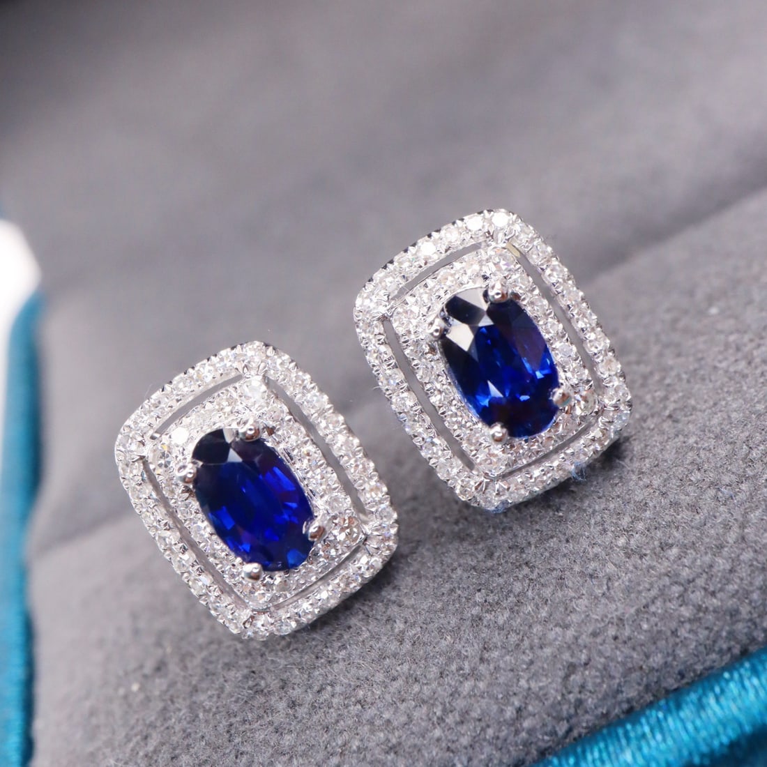 14k Gold 0.81 Ctw Natural Sapphire & Diamond Earrings - 4