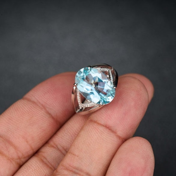 14k Gold 5.0 Ct Natural Aquamarine & Diamond Ring - 7