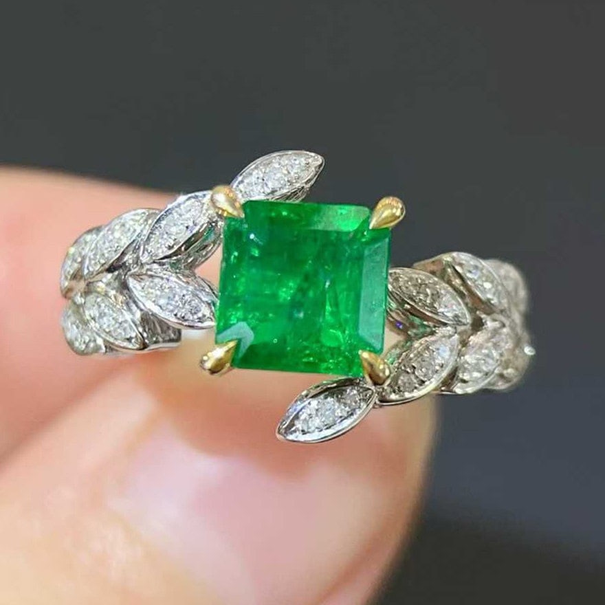 14k Gold 2.13 Ctw Vivid Green Natural Emerald & Diamond Ring: Ref:231126267 // gold content:14k gold // ring size:7. 25us // // main gemstone:emerald // shape:octagonal // carat weight:2. 0ct // color:vivid green // treatment:natural // // adjacent gemstone 2 :