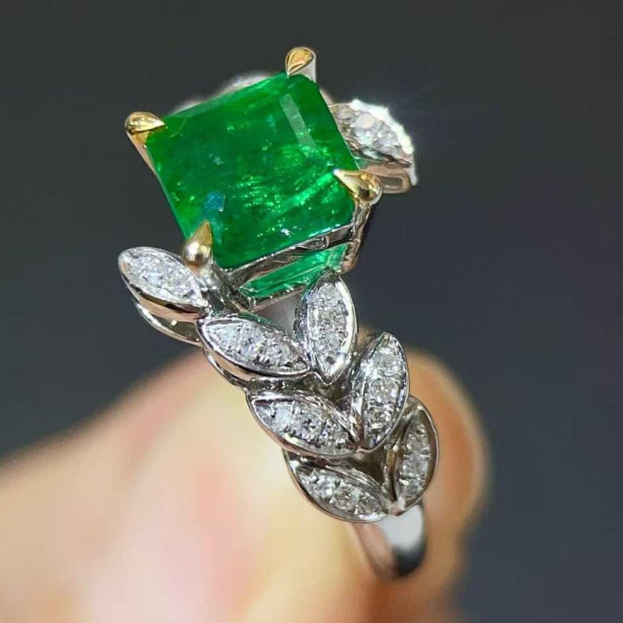 14k Gold 2.13 Ctw Vivid Green Natural Emerald & Diamond Ring - 2