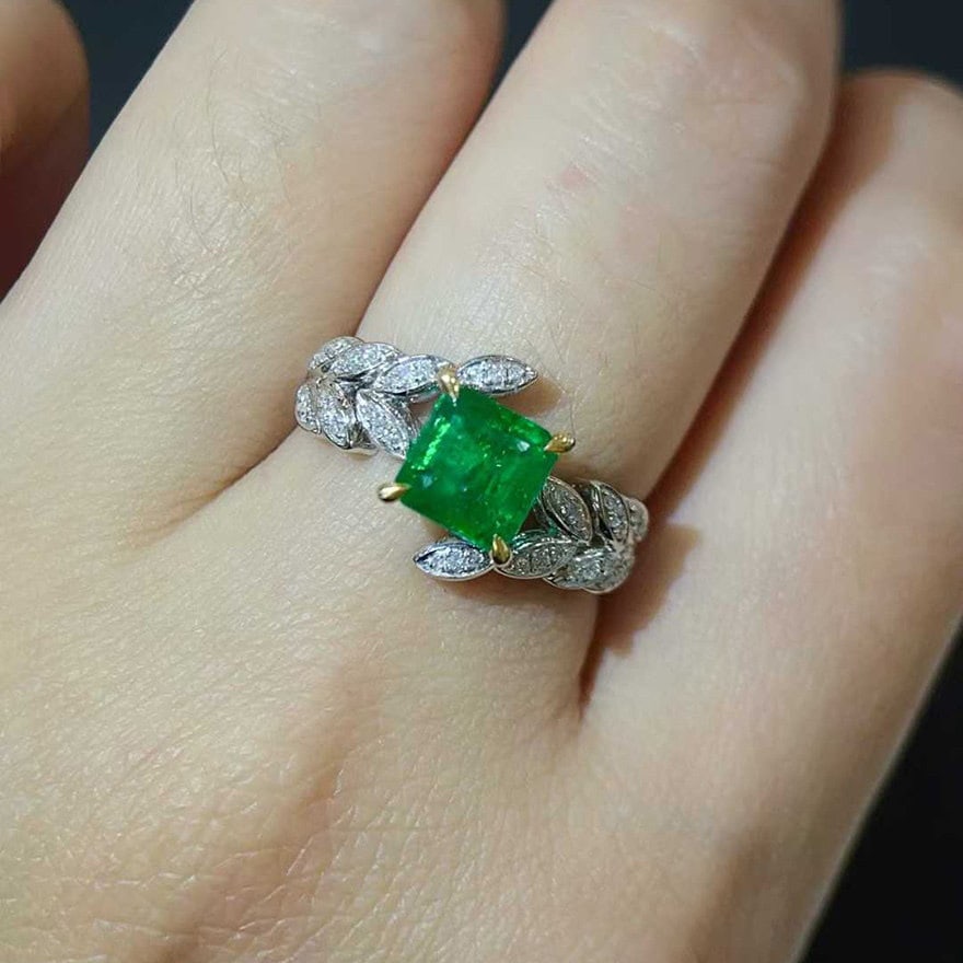 14k Gold 2.13 Ctw Vivid Green Natural Emerald & Diamond Ring - 5