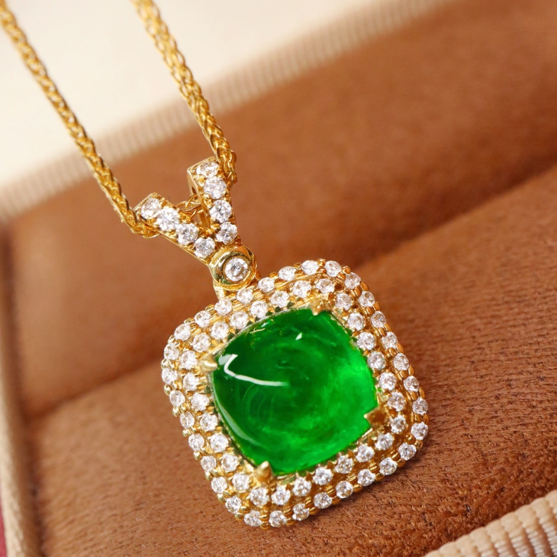 14k Gold 2.92 Ctw Vivid Green Natural Emerald & Diamond Pendant( Without Chain ) - 4