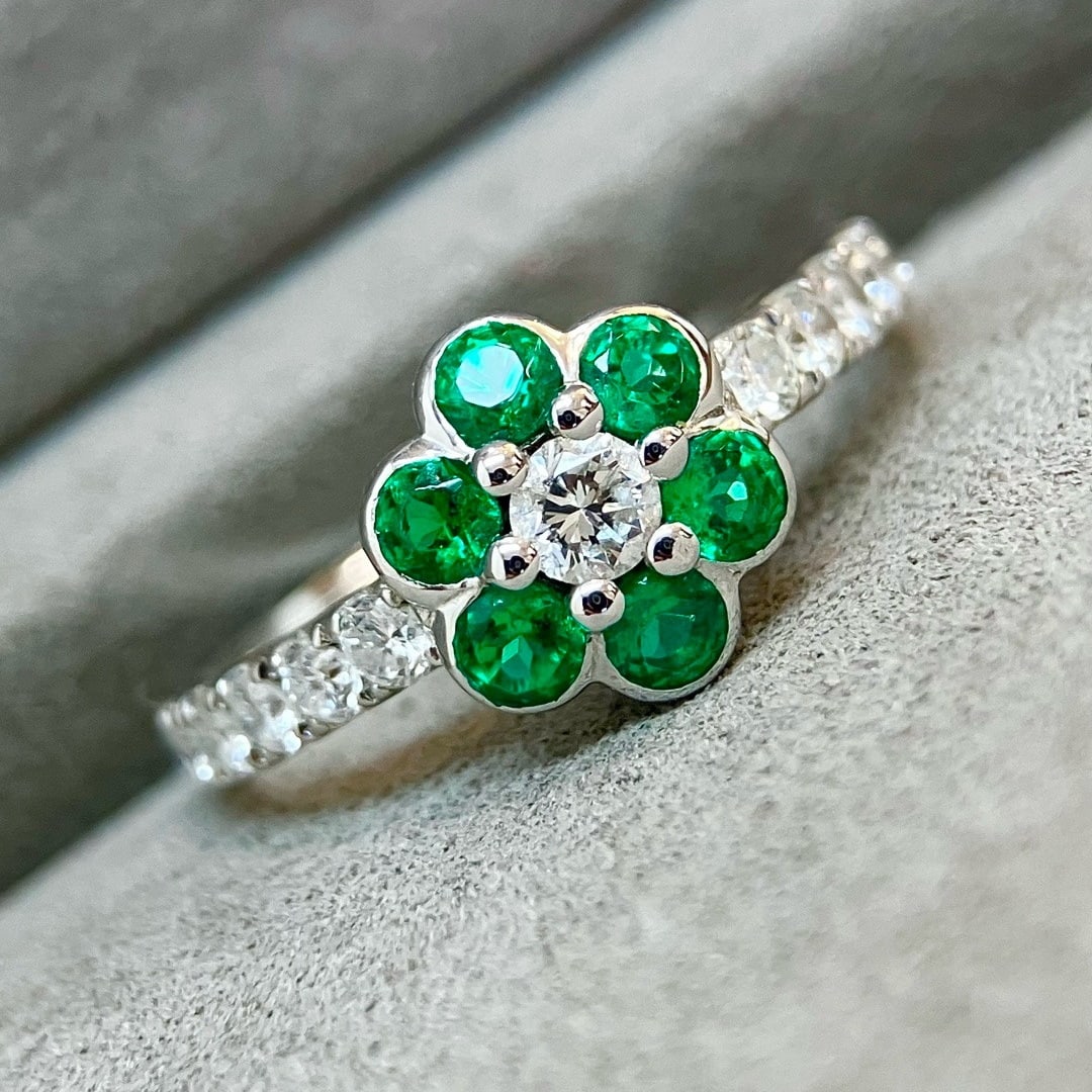 14k Gold 1.6 Ctw Natural Emerald & Diamond Ring - 4