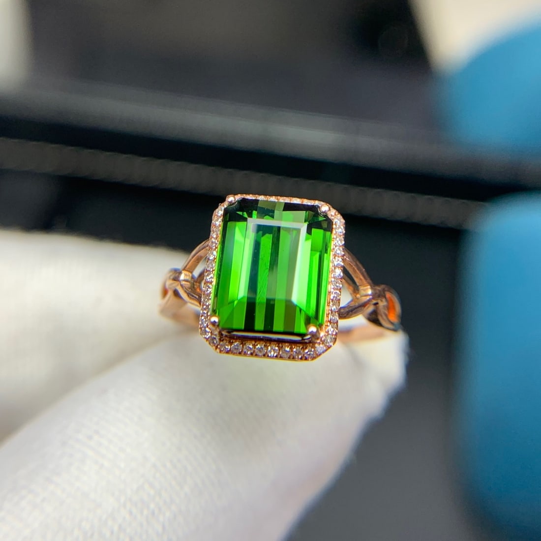 14k Gold 3.9 Ct Natural Tourmaline & Diamond Ring - 7