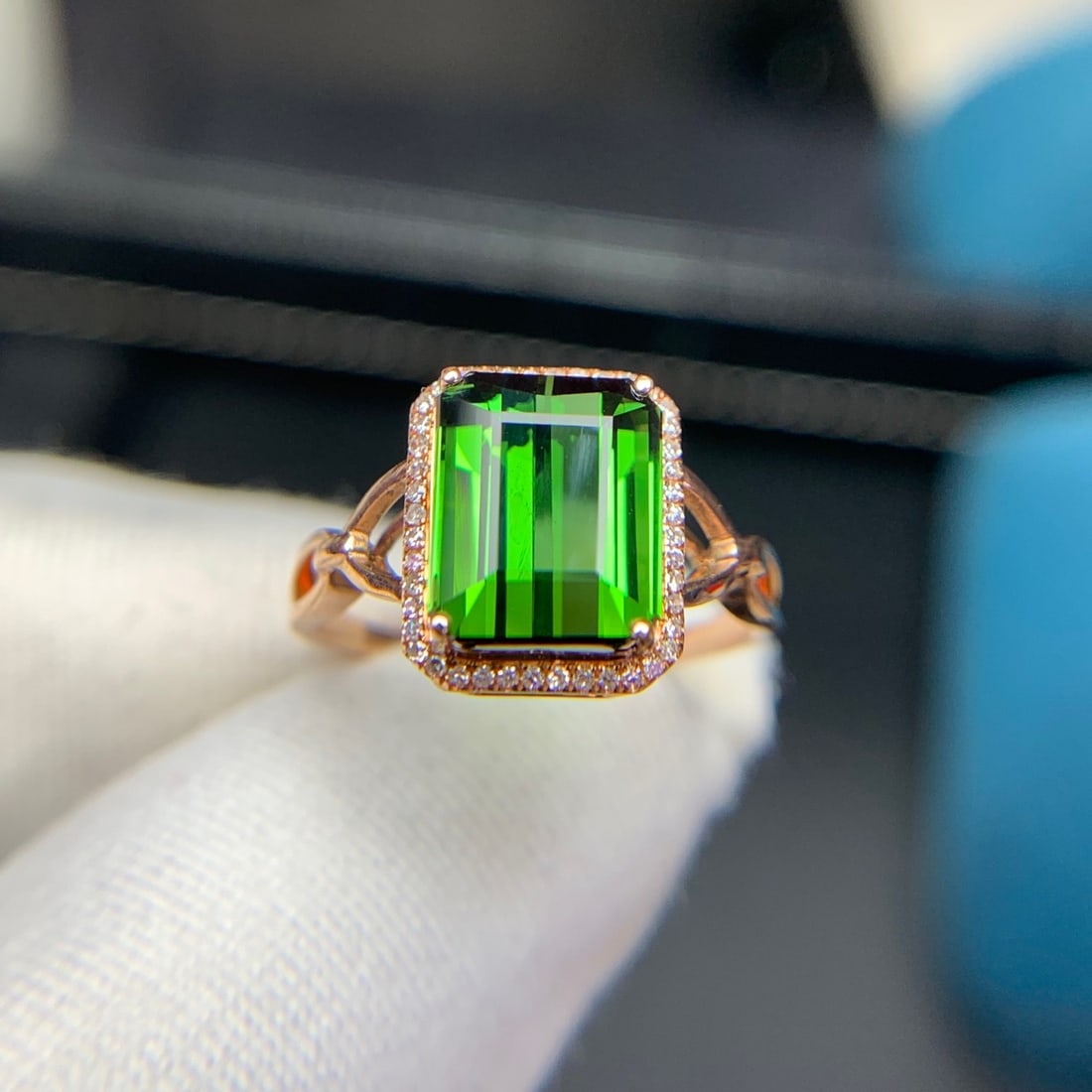 14k Gold 3.9 Ct Natural Tourmaline & Diamond Ring - 8