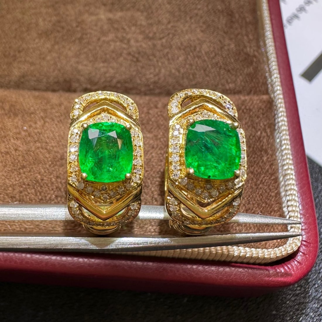 14k Gold 2.07 Ctw Vivid Green Natural Emerald & Diamond Earrings - 2