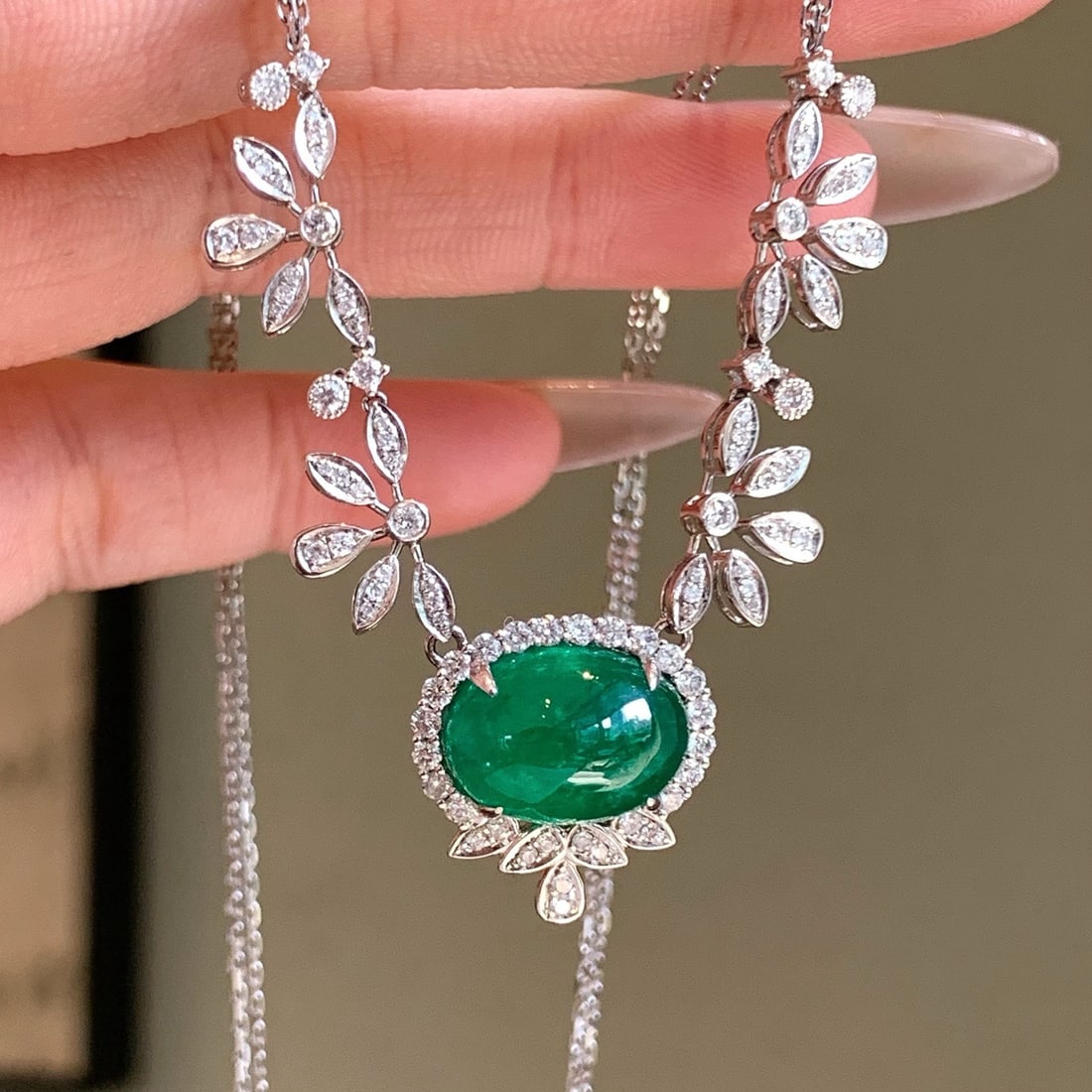 14k Gold 7.51 Ctw Vivid Green Natural Emerald & Diamond Necklace - 5