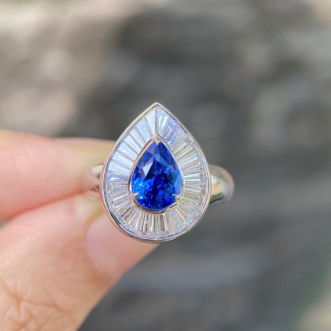 14k Gold 3.98 Ctw Natural Sapphire & Diamond Ring - 2