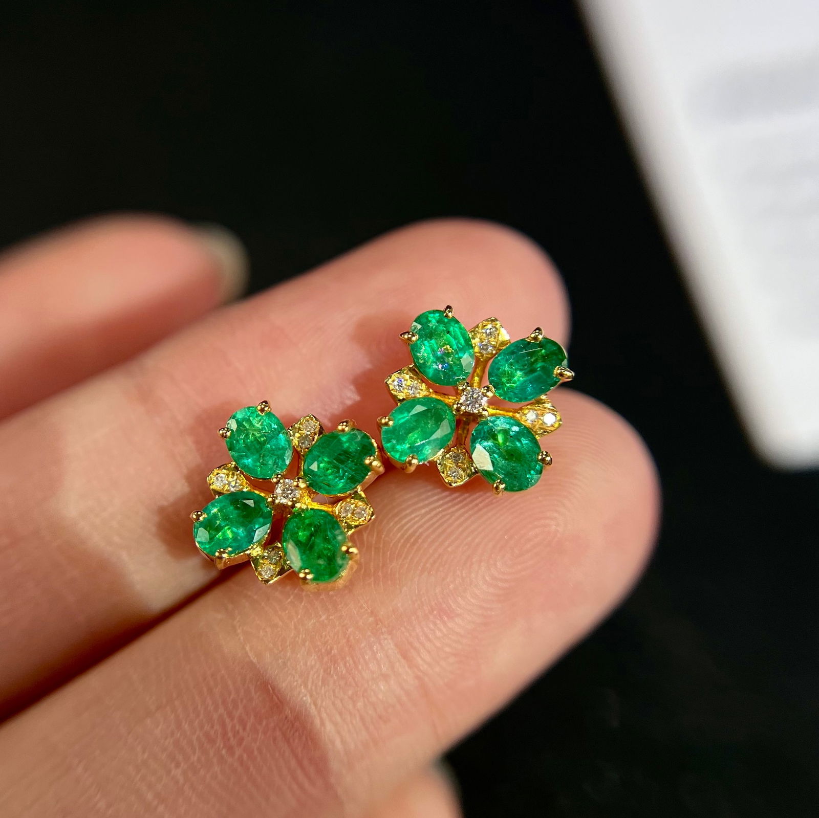 14k Gold 2.00 Ct Vivid Green Natural Emerald & Diamond Earrings - 2