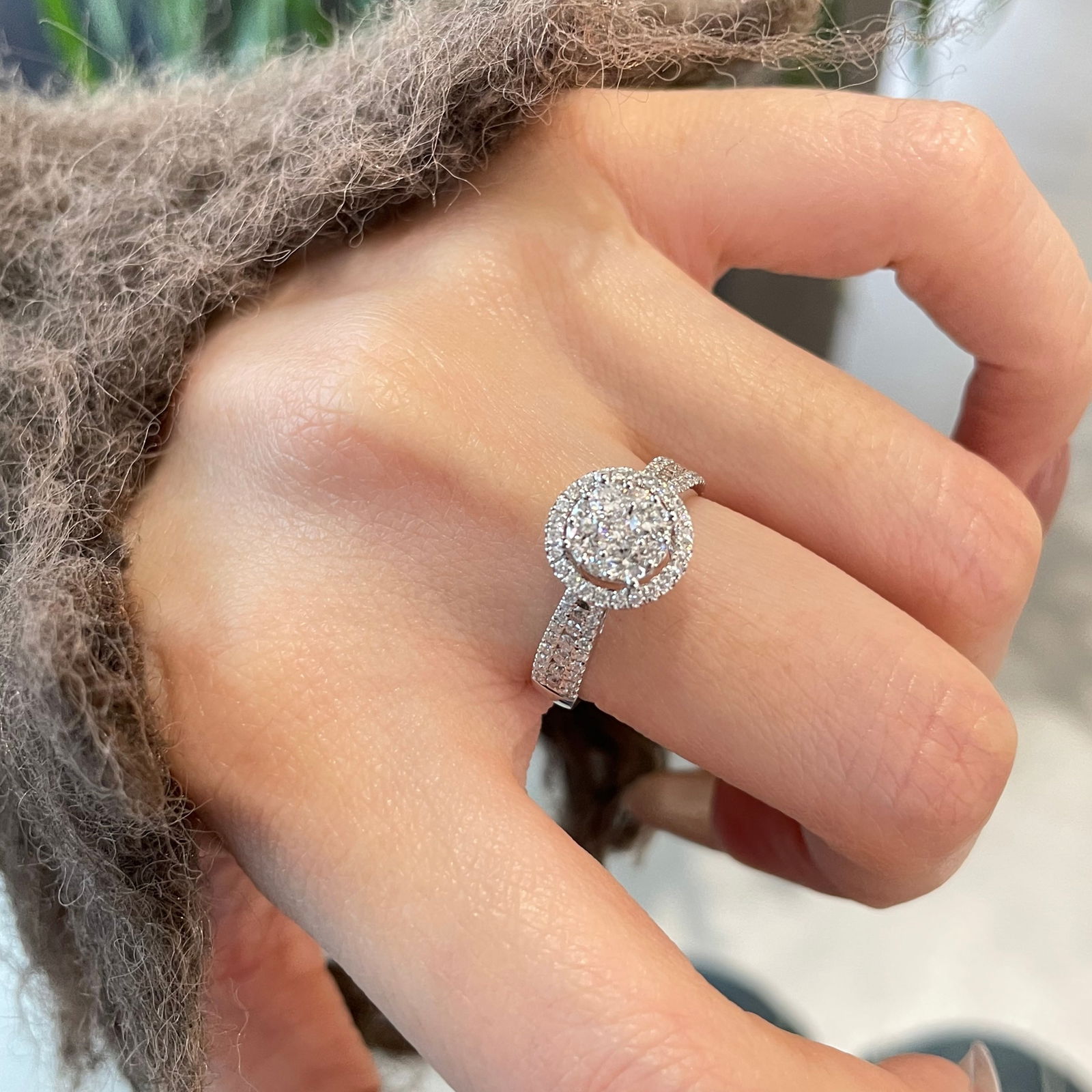 14k Gold 0.75 Ct Natural H Diamond Ring - 6