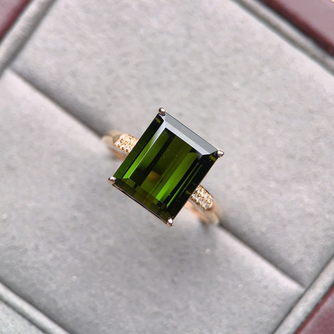 14k Gold 5.75 Ctw Natural Tourmaline & Diamond Ring: Ref:231126393 // gold content:14k gold // ring size:7. 25us // // main gemstone:tourmaline // shape:octagonal // carat weight:5. 7ct // color:green // treatment:natural // // adjacent gemstone 2 : dia