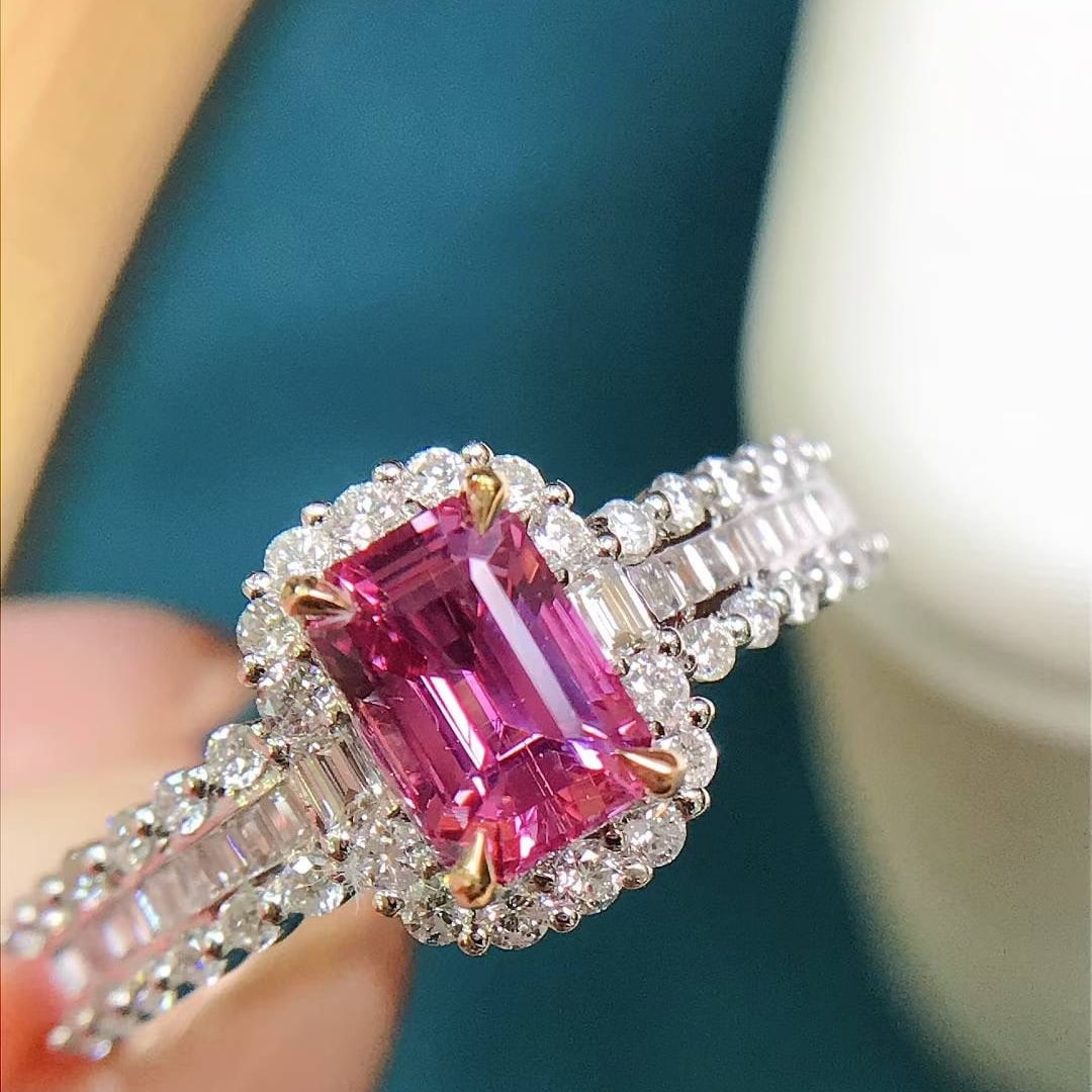 14k Gold 1.56 Ctw Natural Padparadscha Sapphire & Diamond Ring: Ref:231126399 // gold content:14k gold // ring size:7. 25us // // main gemstone:padparadscha sapphire // shape:octagonal // carat weight:1. 02ct // color:orangish pink // treatment:natural // // adjac