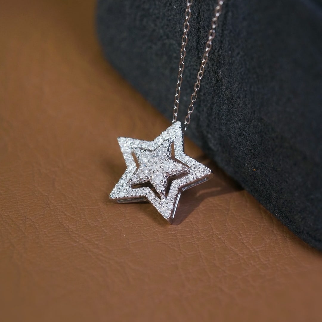 14k Gold 0.40 Ct Natural H Diamond Necklace: Ref:231126408 // gold content:14k gold // main gemstone:diamond // shape:round // carat weight:0. 40ct // clarity grade:vs-si // color:h // treatment:natural // cut grade:g // High Estimate: 4100 Con