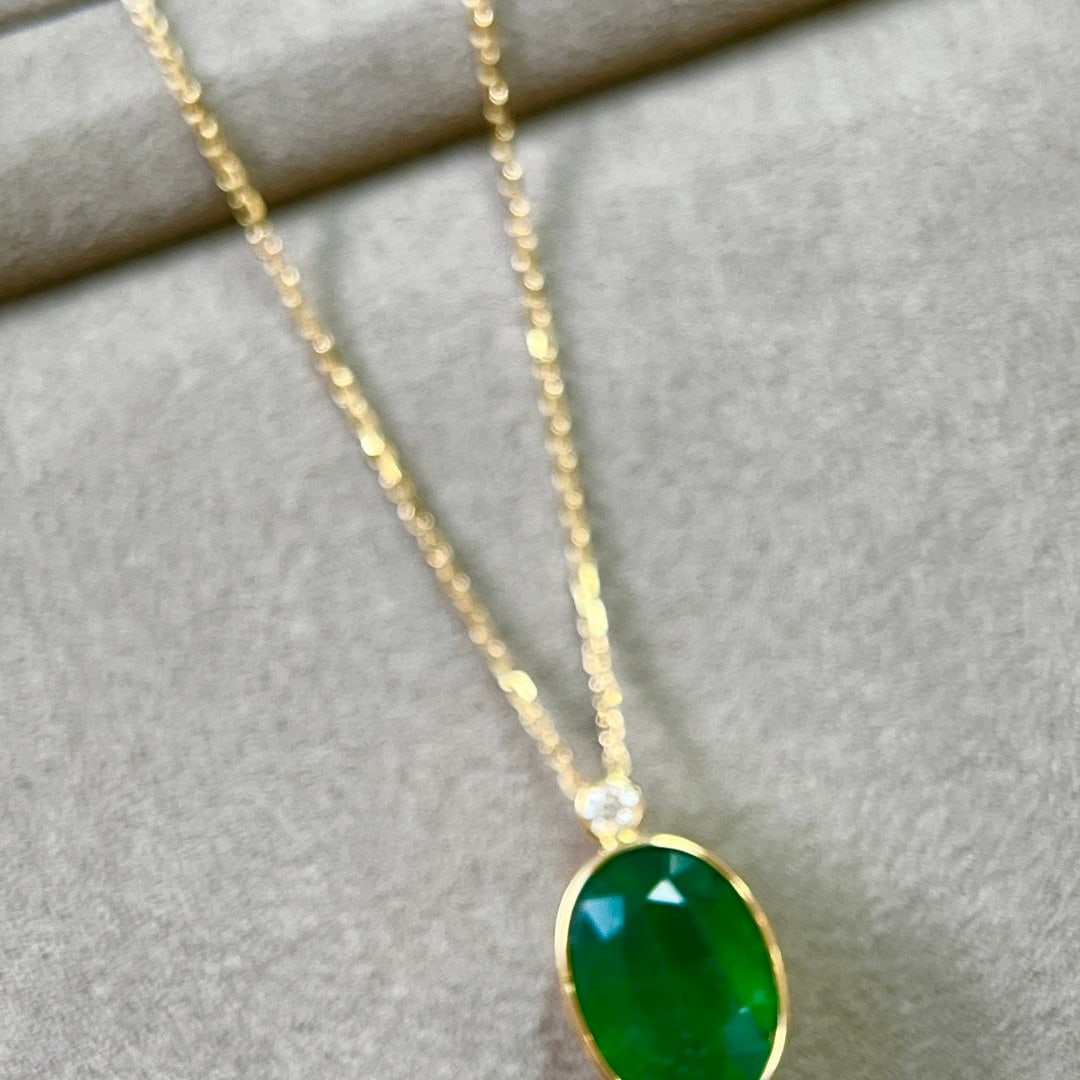 14k Gold 5.27 Ctw Vivid Green Natural Emerald & Diamond Necklace - 3
