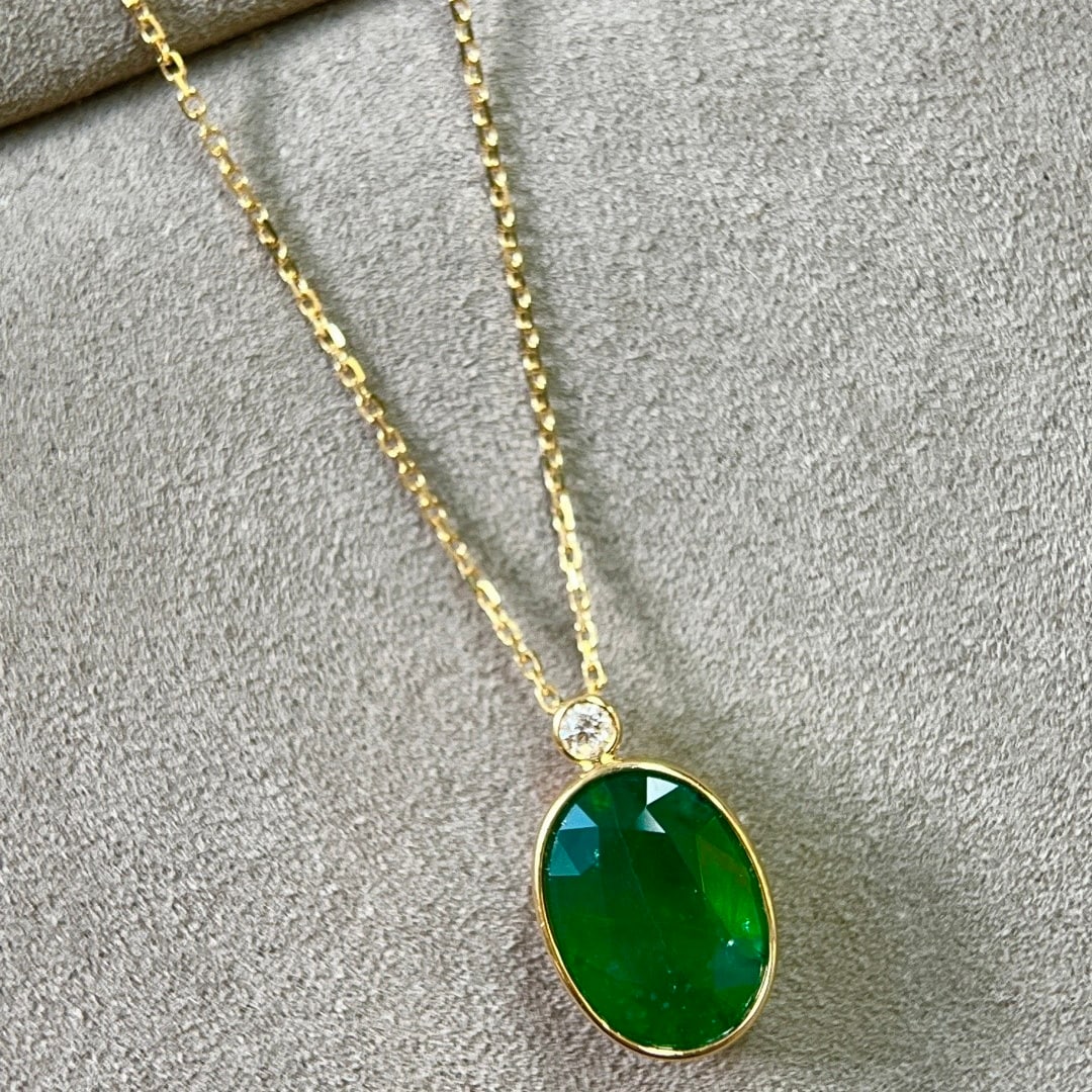 14k Gold 5.27 Ctw Vivid Green Natural Emerald & Diamond Necklace - 4