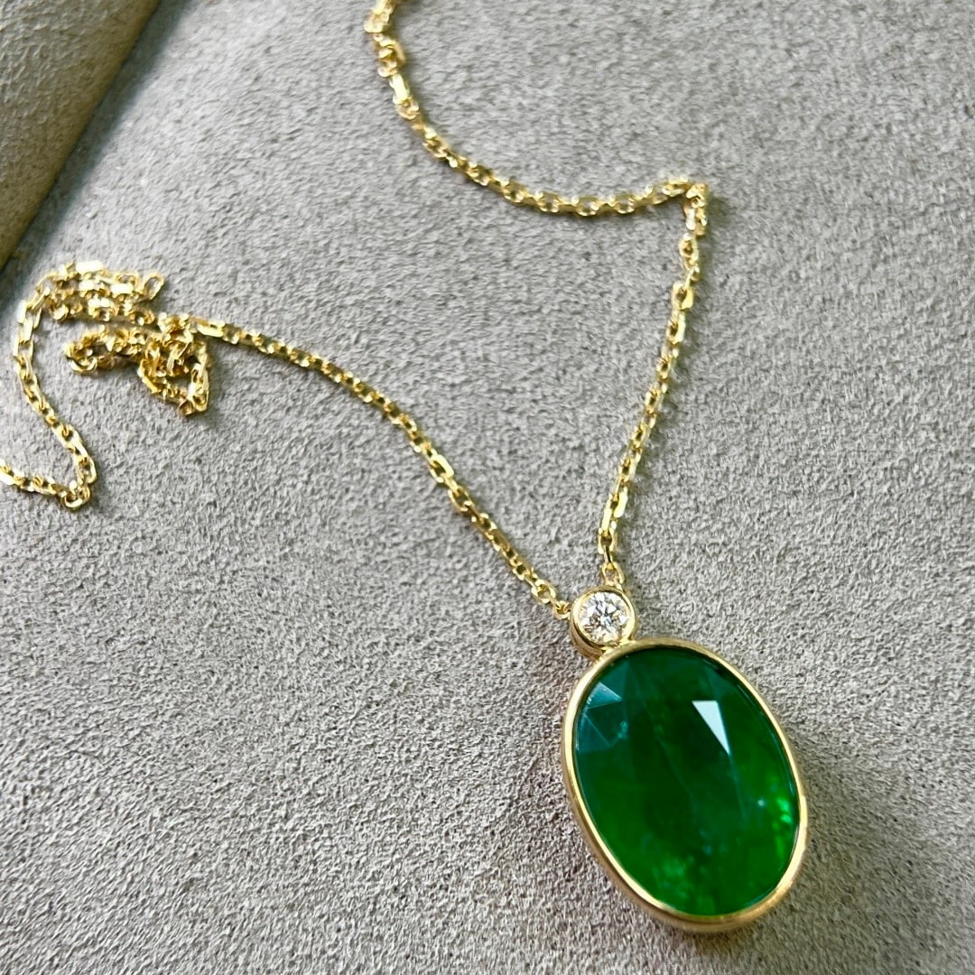 14k Gold 5.27 Ctw Vivid Green Natural Emerald & Diamond Necklace - 7