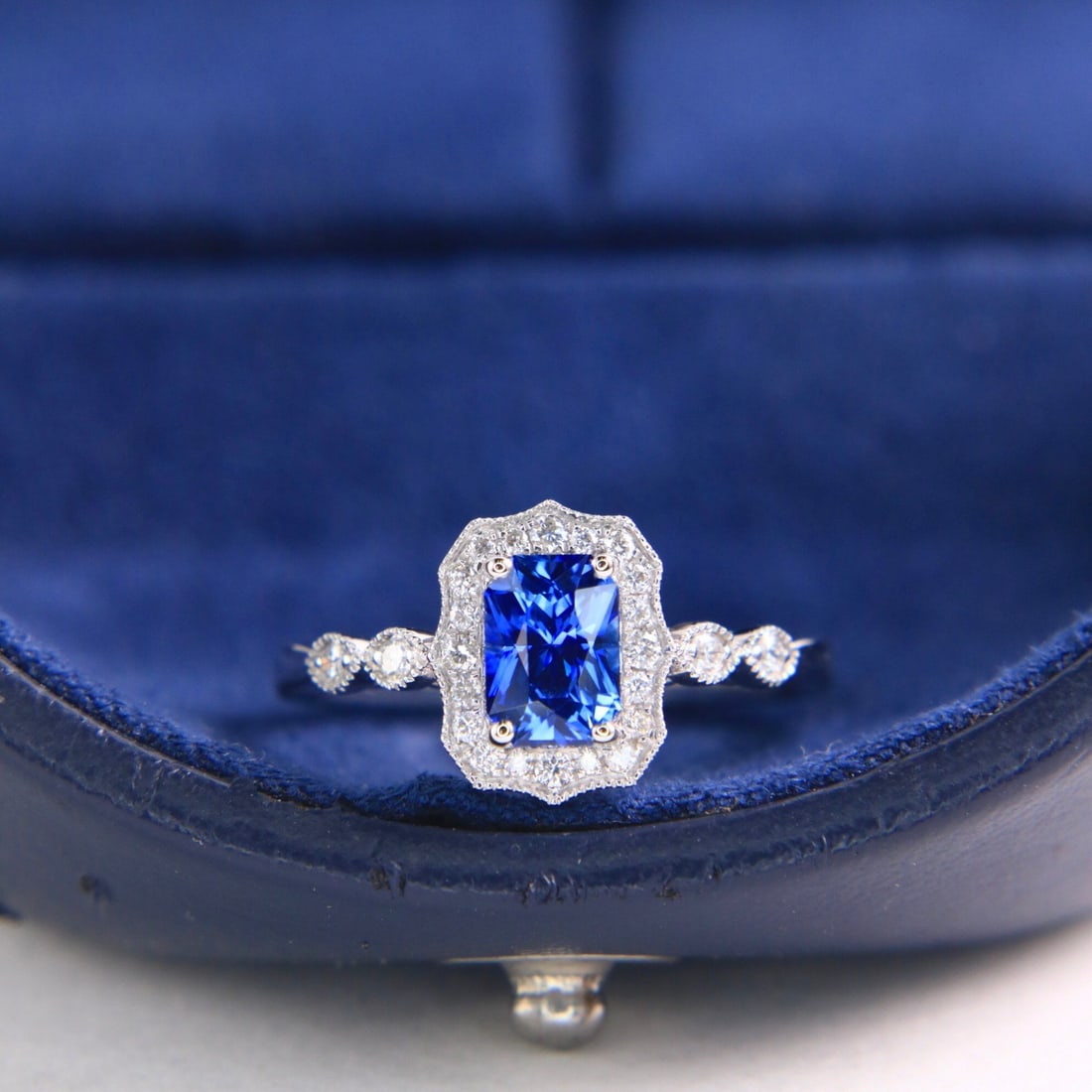 14k Gold 1.30 Ctw Natural Sapphire & Diamond Ring: Ref:231126425 // gold content:14k gold // ring size:7. 25us // // main gemstone:sapphire // shape:octagonal // carat weight:1. 12ct // color:cornflower blue // treatment:natural // // adjacent gemston