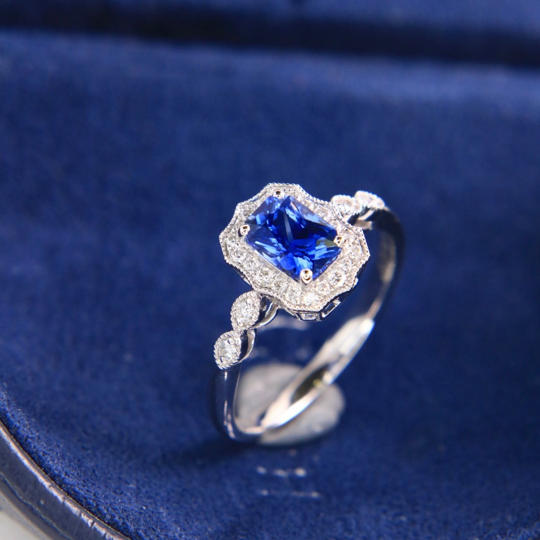 14k Gold 1.30 Ctw Natural Sapphire & Diamond Ring - 4