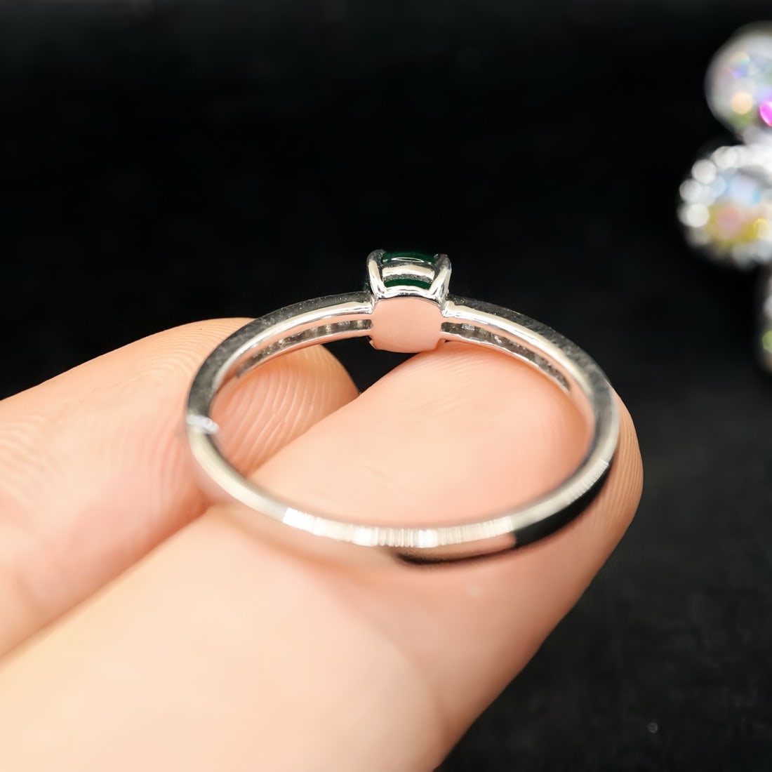 14k Gold 0.75 Ctw Vivid Green Natural Emerald & Diamond Ring - 5