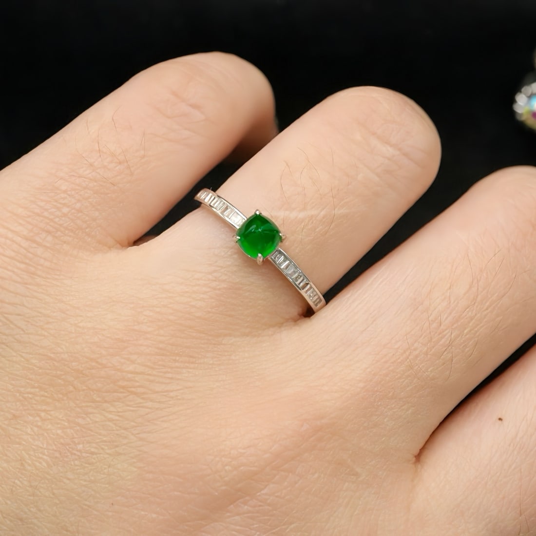 14k Gold 0.75 Ctw Vivid Green Natural Emerald & Diamond Ring - 6