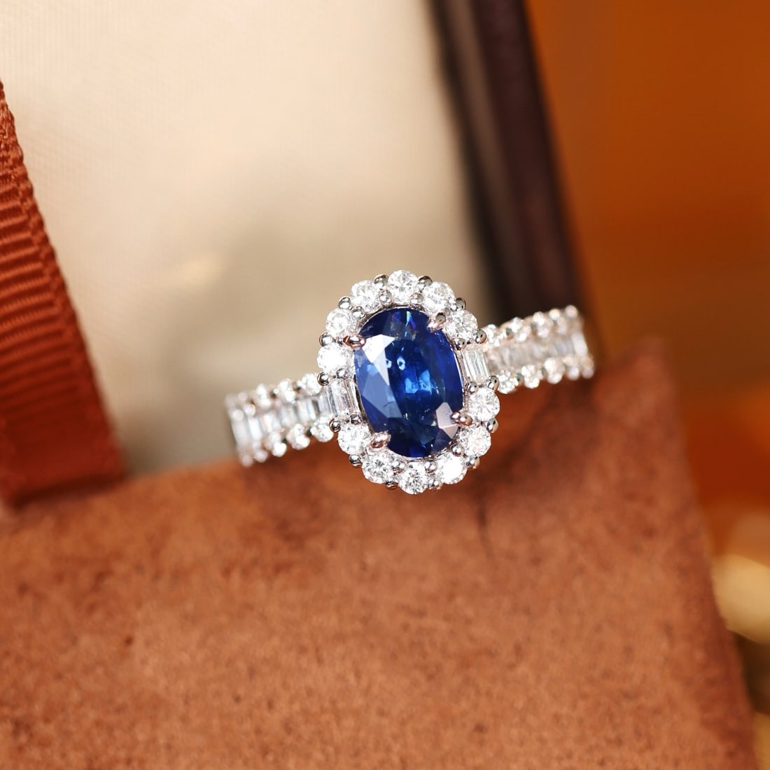 14k Gold 1.70 Ctw Natural Sapphire & Diamond Ring - 4