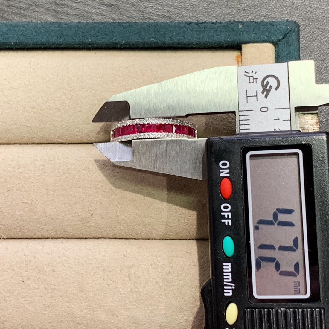 14k Gold 1.18 Ctw Natural Ruby & Diamond Ring - 8