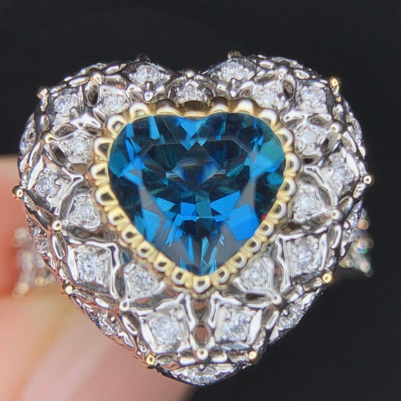 14k Gold 1.86 Ctw Natural Aquamarine & Diamond Ring/pendant( Without Chain ): Ref:231126445 // gold content:14k gold // ring size:7. 25us // // main gemstone:aquamarine // shape:heart // carat weight:1. 55ct // color:blue // treatment:natural // // adjacent gemstone 2 : diamond