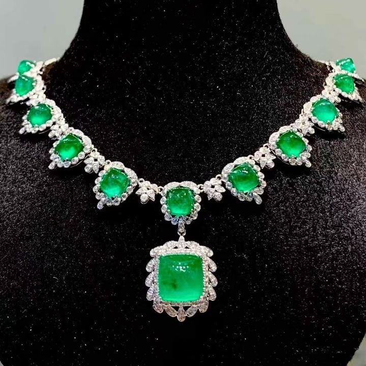 14k Gold 13.02 Ct Natural Emerald & Diamond Necklace - 5