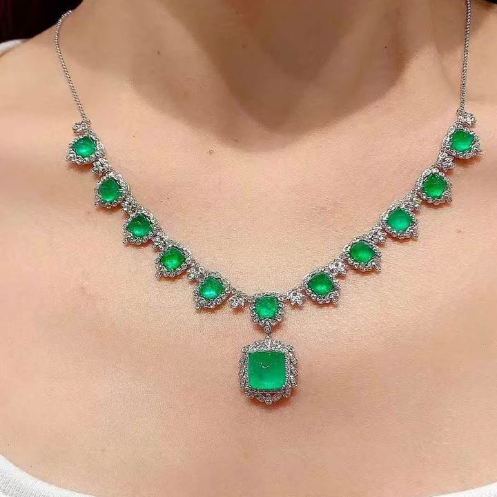 14k Gold 13.02 Ct Natural Emerald & Diamond Necklace - 6