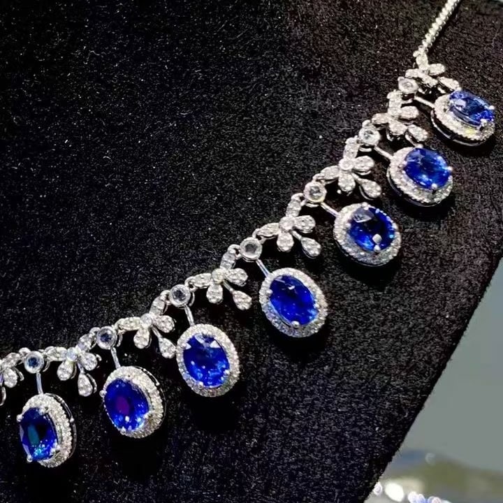 14k Gold 9.3 Ct Natural Sapphire & Diamond & Sapphire Necklace - 3