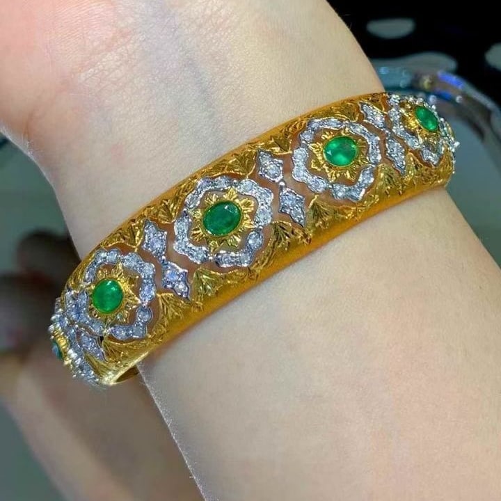 14k Gold 2.4 Ct Natural Emerald & Diamond Bangle - 6
