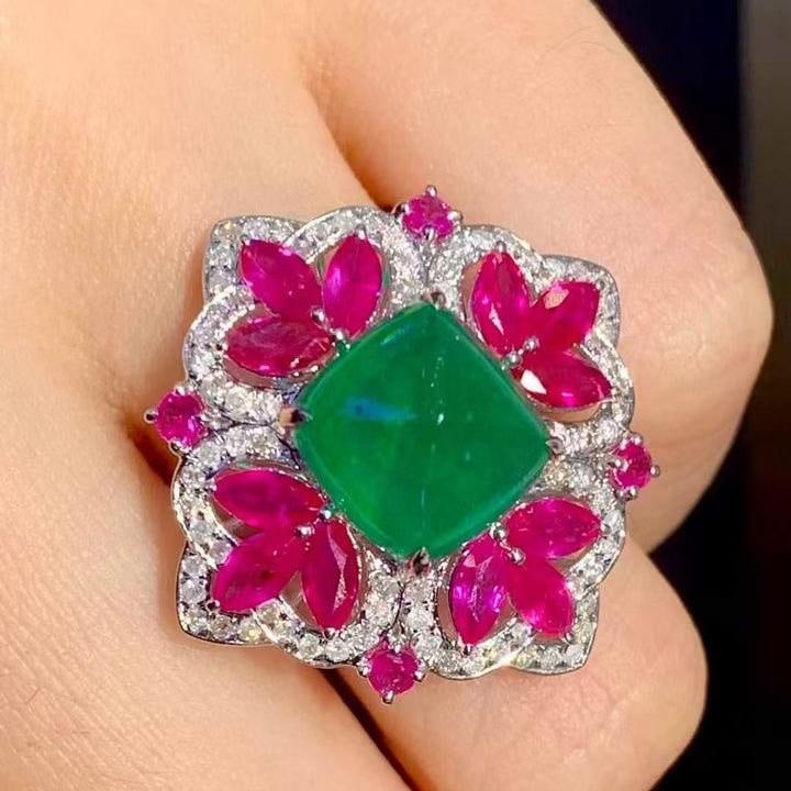 14k Gold 4.95 Ct Natural Emerald & Diamond Ring: Ref:231139077 // gold content:14k gold // ring size:7. 25us // // main gemstone:emerald // shape:sugar-loaf // carat weight:4. 95ct // color:green // treatment:natural // // adjacent gemstone 2 :