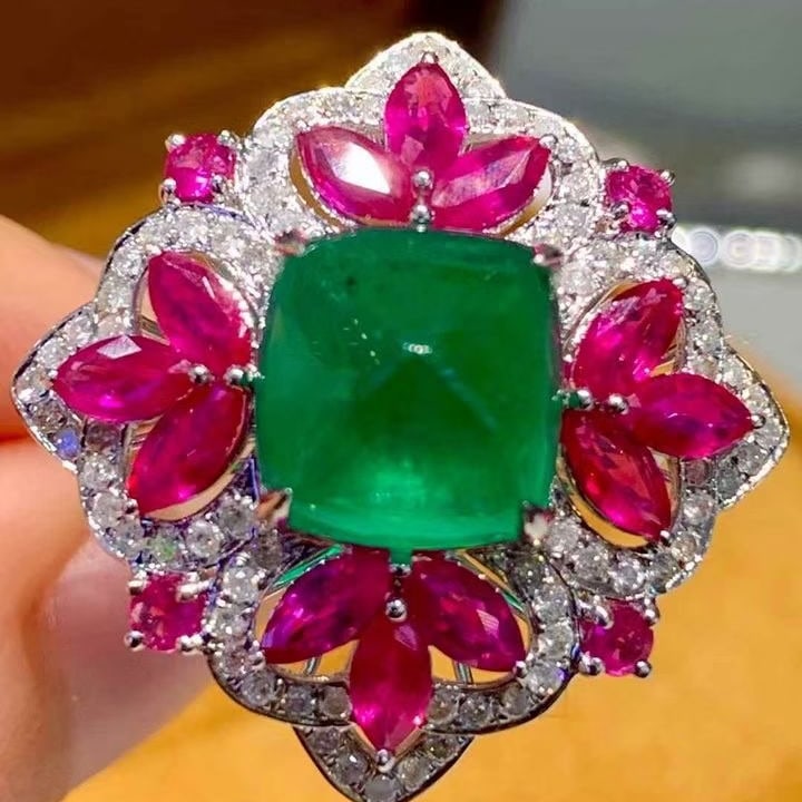 14k Gold 4.95 Ct Natural Emerald & Diamond Ring - 2