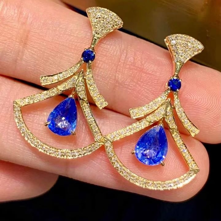 14k Gold 1.6 Ct Natural Sapphire & Diamond Earrings: Ref:231139082 // gold content:14k gold // main gemstone:sapphire // shape:multiple // carat weight:1. 6ct // color:blue // treatment:natural // // adjacent gemstone 2 : diamond // shape:round //