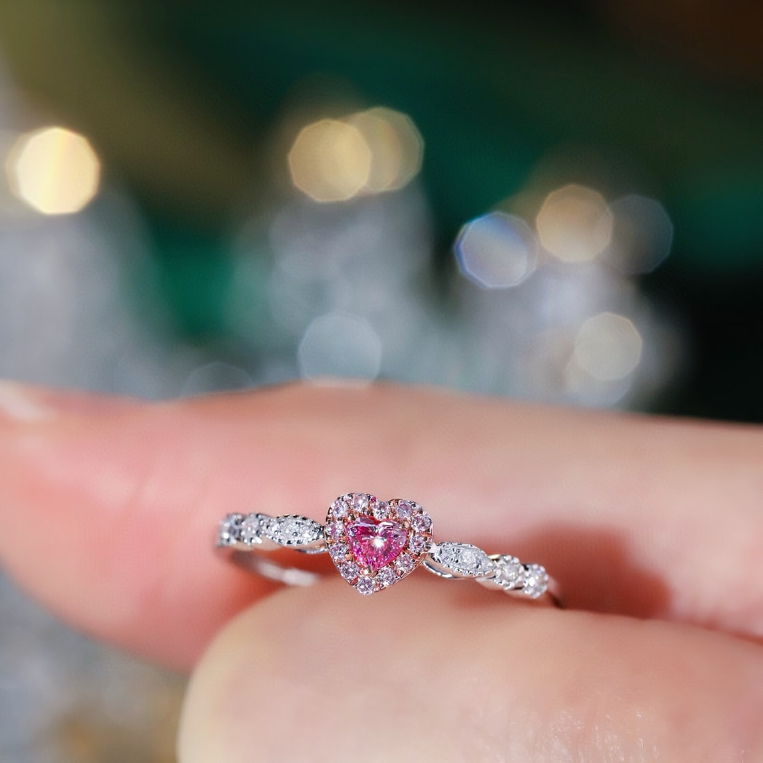 14k Gold 0.30 Ctw Natural Pink Diamond & Diamond Ring: Ref:231139097 // gold content:14k gold // ring size:7. 25us // // main gemstone:pink diamond // shape:heart // carat weight:0. 15ct // color:pink // treatment:natural // // adjacent gemstone 2 :