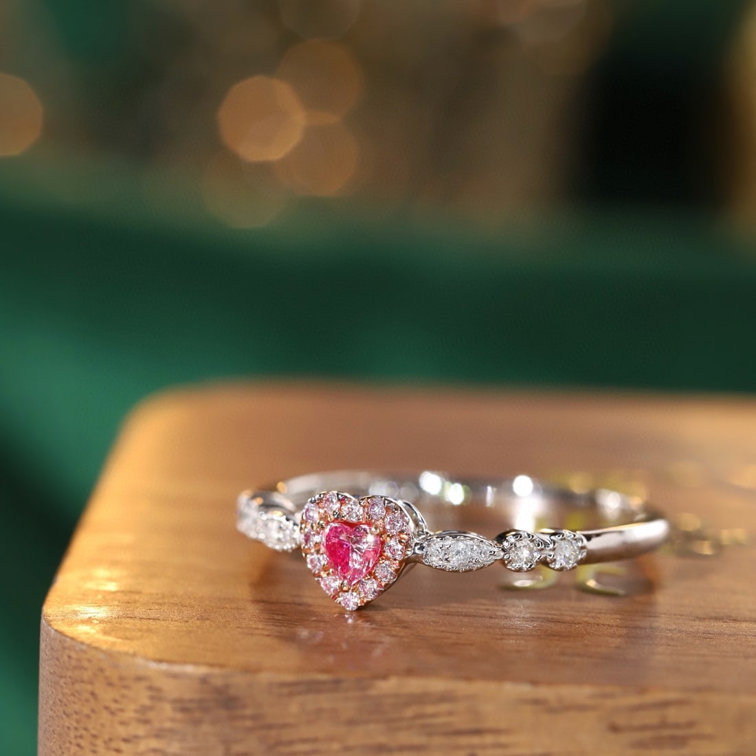 14k Gold 0.30 Ctw Natural Pink Diamond & Diamond Ring - 7