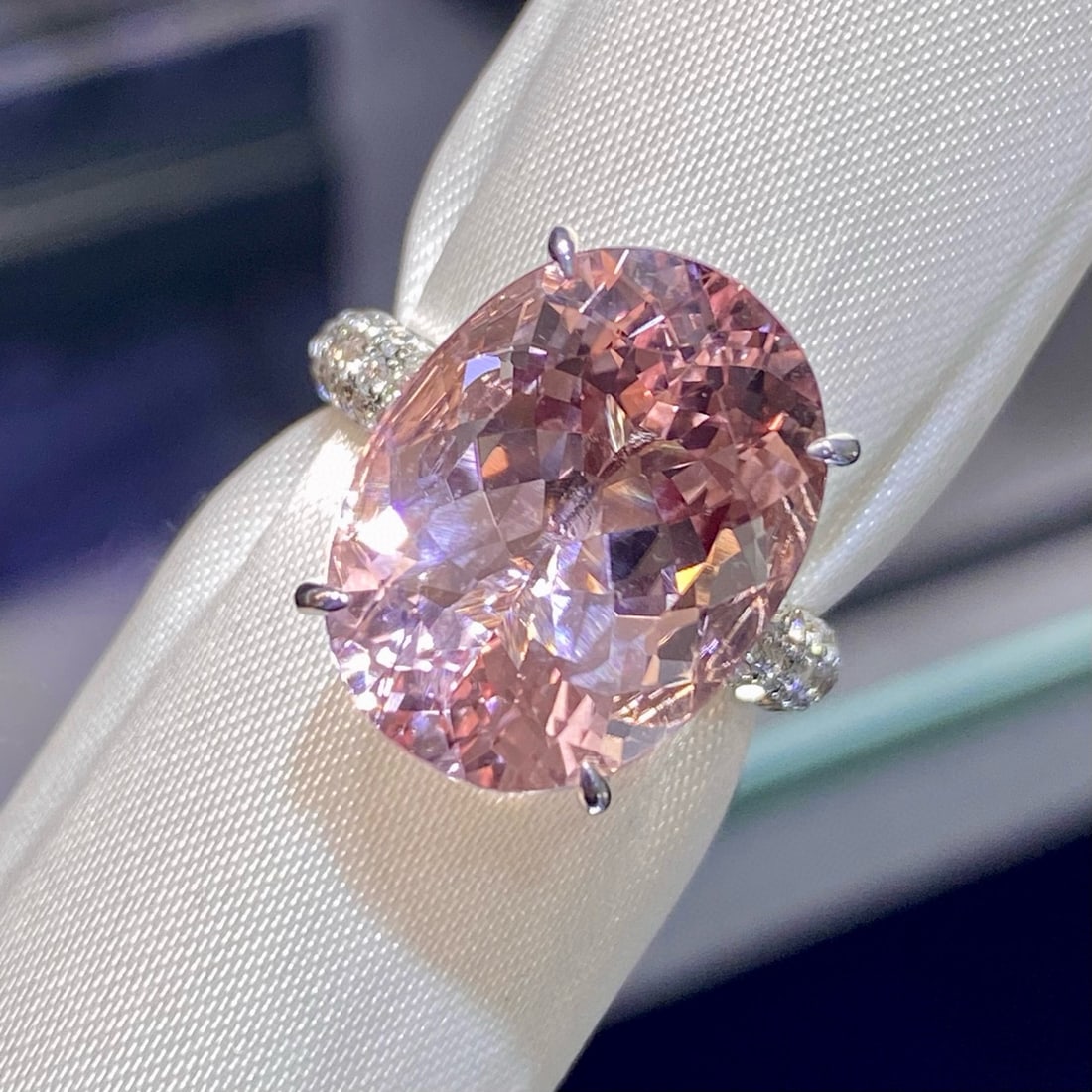 14k Gold 10.47 Ctw Natural Morganite & Diamond Ring - 4