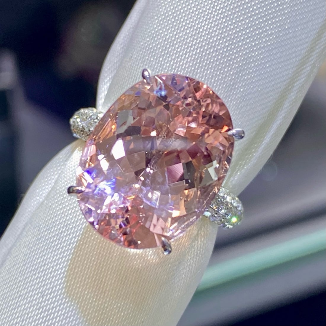 14k Gold 10.47 Ctw Natural Morganite & Diamond Ring - 5