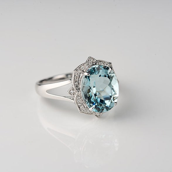 14k Gold 4.17 Ct Natural Aquamarine & Diamond Ring - 7