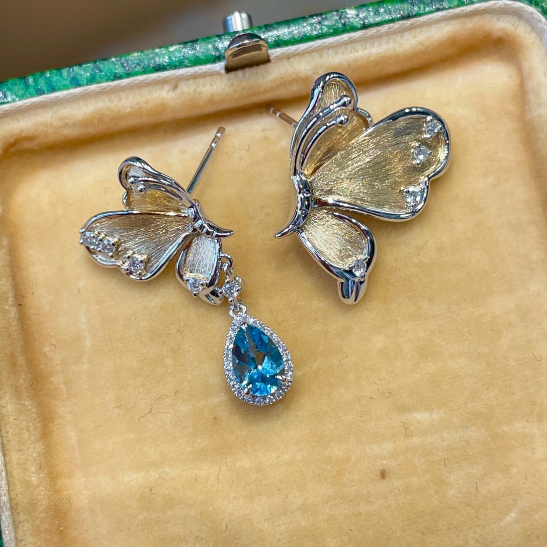 14k Gold 0.40 Ct Natural Aquamarine & Diamond Earrings - 2